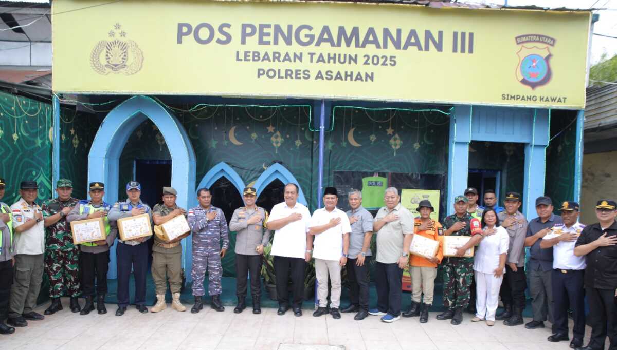 bupati Asahan tinjau pos lebaran Bupati Asahan Taufiq Zainal Abidin Siregar, S.Sos., M.Si Bersama Wakil Bupati Asahan Rianto, SH., MAP dan jajaran Forkopimda Kabupaten Asahan melakukan peninjauan Pos Pam Lebaran 2025, Sabtu (29/3/2025). (Diskominfo Asahan)