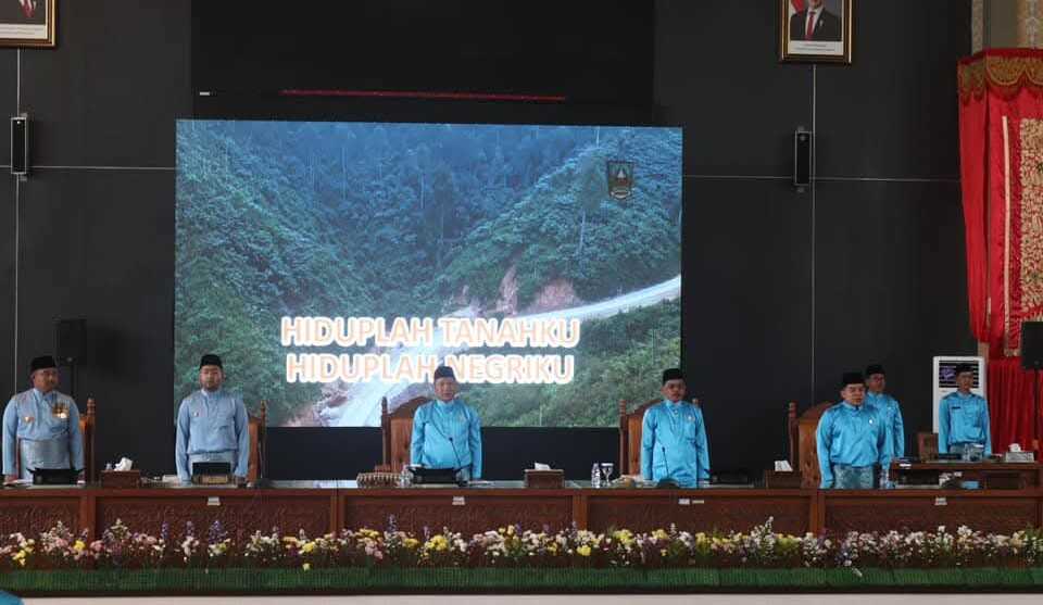 dprd rapat paripurna hut Dharmasraya DPRD Kabupaten Dharmasraya menggelar rapat paripurna HUT Kabupaten Dharmasraya ke-21, Selasa (7/1/2025). (Dokumentasi pribadi)