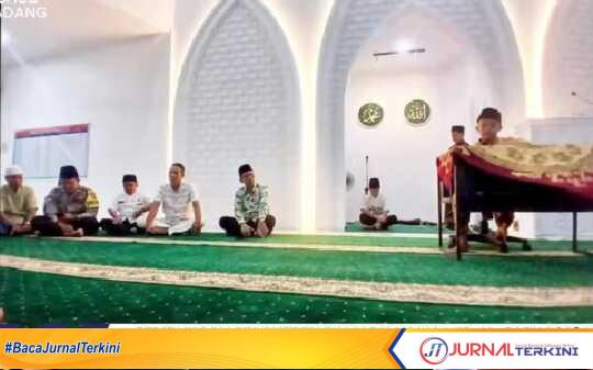 Suasana Pembukaan Pesantren Ramadhan 1446 Hijriah di Masjid Al-Fath Seberang Padang. (Dokumentasi pribadi)