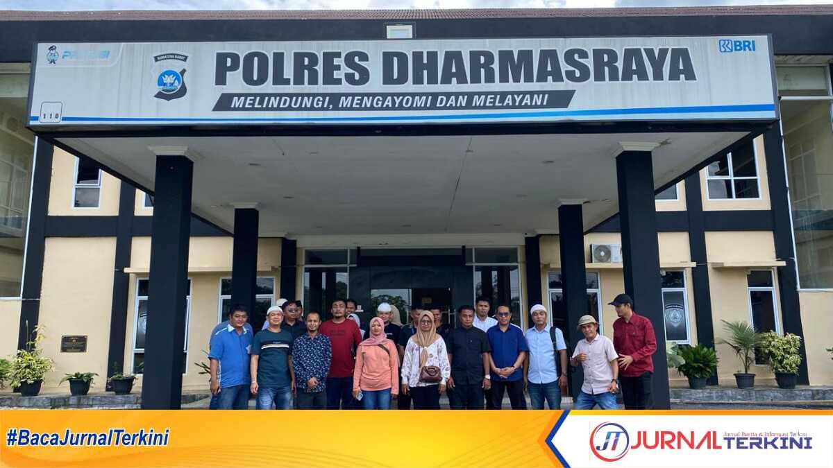 wartawan Dharmasraya melapor ke polisi Puluhan wartawan Dharmasraya melapor ke Polres Dharmasraya. (JurnalTerkini.id /Peri)