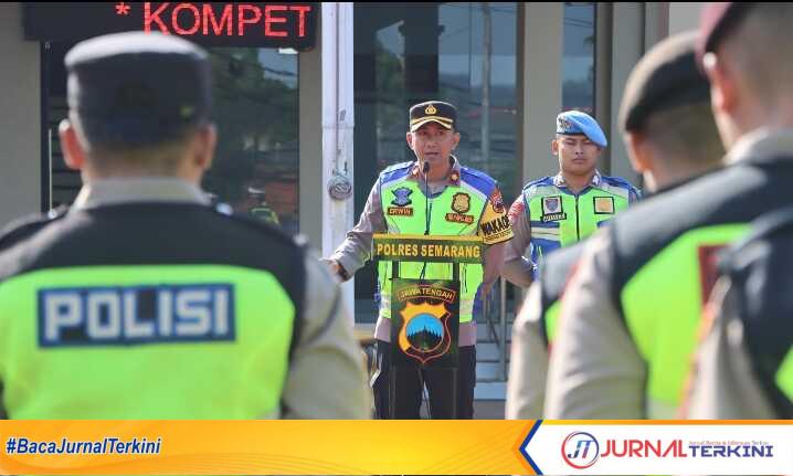 Wakapolres Semarang Kompol Erwin Chan Siregar SH. SIK. MH., pimpin apel siaga Satgas Ops Ketupat Candi 2025 Rabu, 2 April 2025 di makopolres semarang./Dok.Foto.Jk_Zed.(jurnalterkini.id/Ponco)