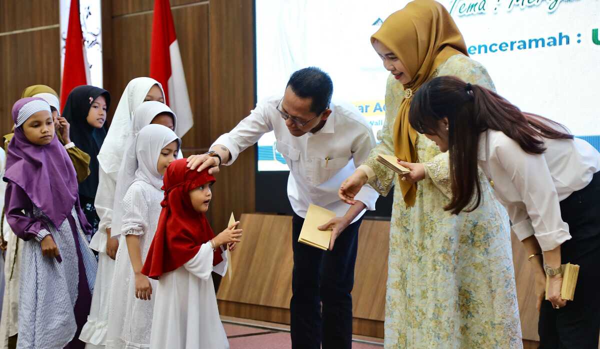 halal Bihalal BP Batam Badan Pengusahaan (BP) Batam menggelar Halal Bihalal Idul Fitri dan Pelepasan Calon Jamaah Haji Pegawai BP Batam di Balairungsari, Batam Center pada Rabu (9/4/2025). (Foto: humasbpbatam)