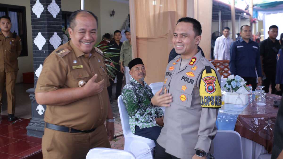 halal bihalal bupati Asahan Bupati Asahan Taufik Zainal Abidin Siregar bersama Kapolres dalam acara Halal Bihalal Hari Raya Idul Fitri 1446 H, Selasa (8/4/2025). (Diskominfo Asahan)