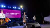 Puncak Perayaan Hari Ulang Tahun (HUT) ke-112 Kabupaten Solok melalui event budaya bertajuk “Solok Maimbau 2025” pada Kamis (24/04/2025) malam, di Lapangan Kantor Bupati Solok. (Diskominfo Solok)
