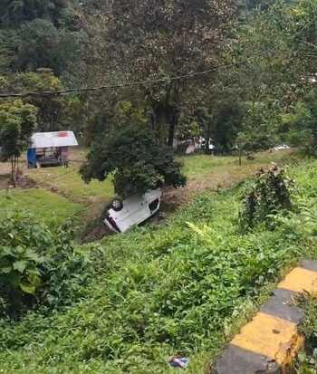 Kecelakaan Beruntun di Silaing Padang Panjang, Rabu (23/04/2025).(Foto : humas polres PP).