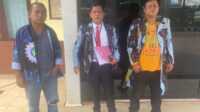 Direktur LBH IPK Kepri Romesko Purba, S.H (tengah) (JurnalTerkini.id/Marto)