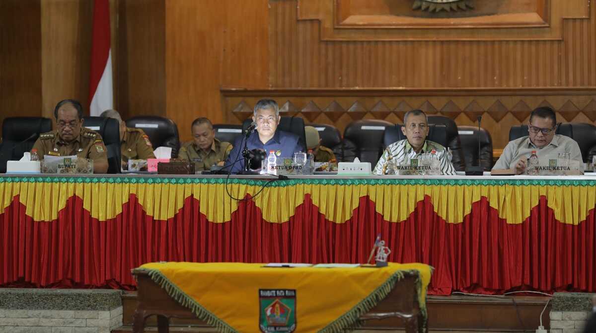 Rapat Paripurna DPRD Kabupaten Asahan membahas rancangan RPJMD 2025-2029 di Aula DPRD setempat, Selasa (22/04/2025). (Diskominfo Asahan)