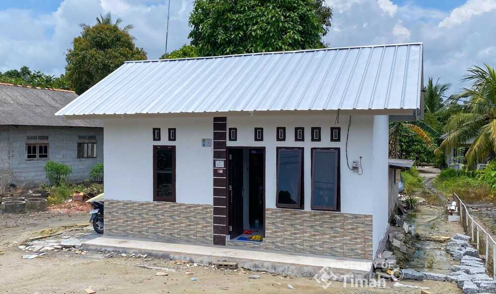 rumah layak huni pt timah PT Timah membangun rumah layak huni untuk Sumiati (73) dan Dailim warga Lingkungan Rambak, Kelurahan Jelitik, Kabupaten Bangka. (timah)