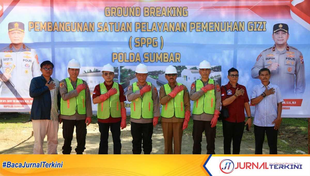 Kapolda Sumbar, Irjen Pol Gatot Tri Suryanta melakukan ground breaking (peletakan batu pertama) Pembangunan Satuan Pelayanan Pemenuhan Gizi (SPPG) Polda Sumbar Selasa, (15/4/2025) di belakang Gedung Rangkayo Basa, Aspol Lolong Padang. (JurnalTerkini.id/Amryan)