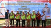 Kapolda Sumbar, Irjen Pol Gatot Tri Suryanta melakukan ground breaking (peletakan batu pertama) Pembangunan Satuan Pelayanan Pemenuhan Gizi (SPPG) Polda Sumbar Selasa, (15/4/2025) di belakang Gedung Rangkayo Basa, Aspol Lolong Padang. (JurnalTerkini.id/Amryan)