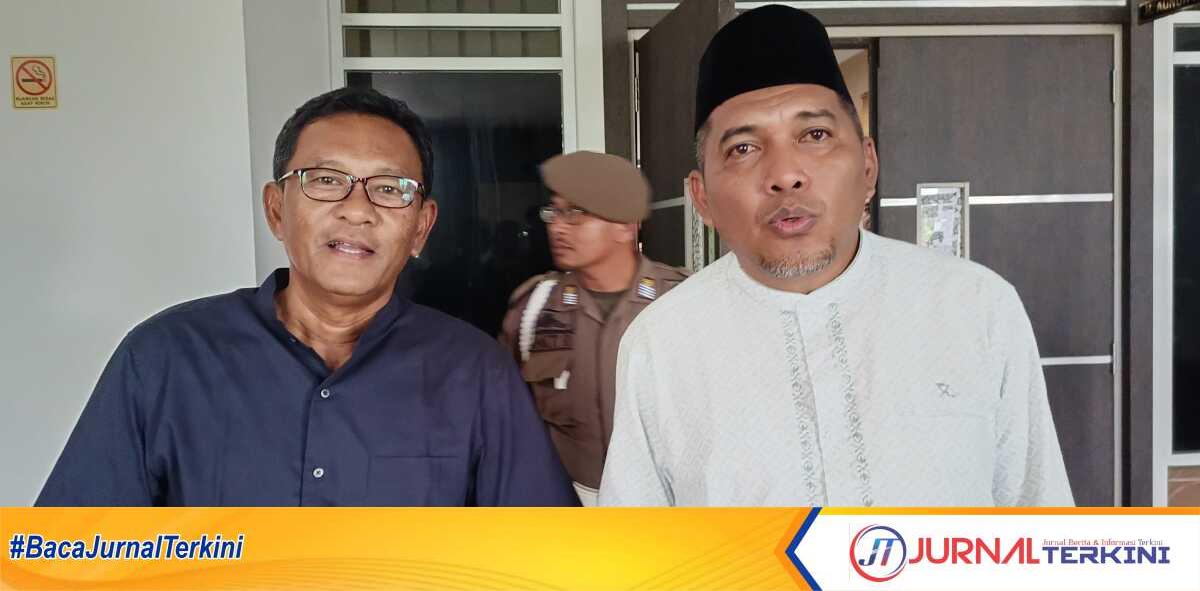 Wakil Bupati Karimun Rocky Marciano Bawole (kanan) bersama Sekretaris Daerah Djunaidy (JurnalTerkini.id/edy kencana)