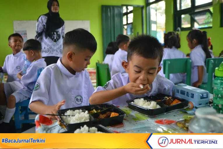 Dokumentasi MBG (Kantor Komunikasi Kepresidenan RI) Dokumentasi MBG (Kantor Komunikasi Kepresidenan RI)