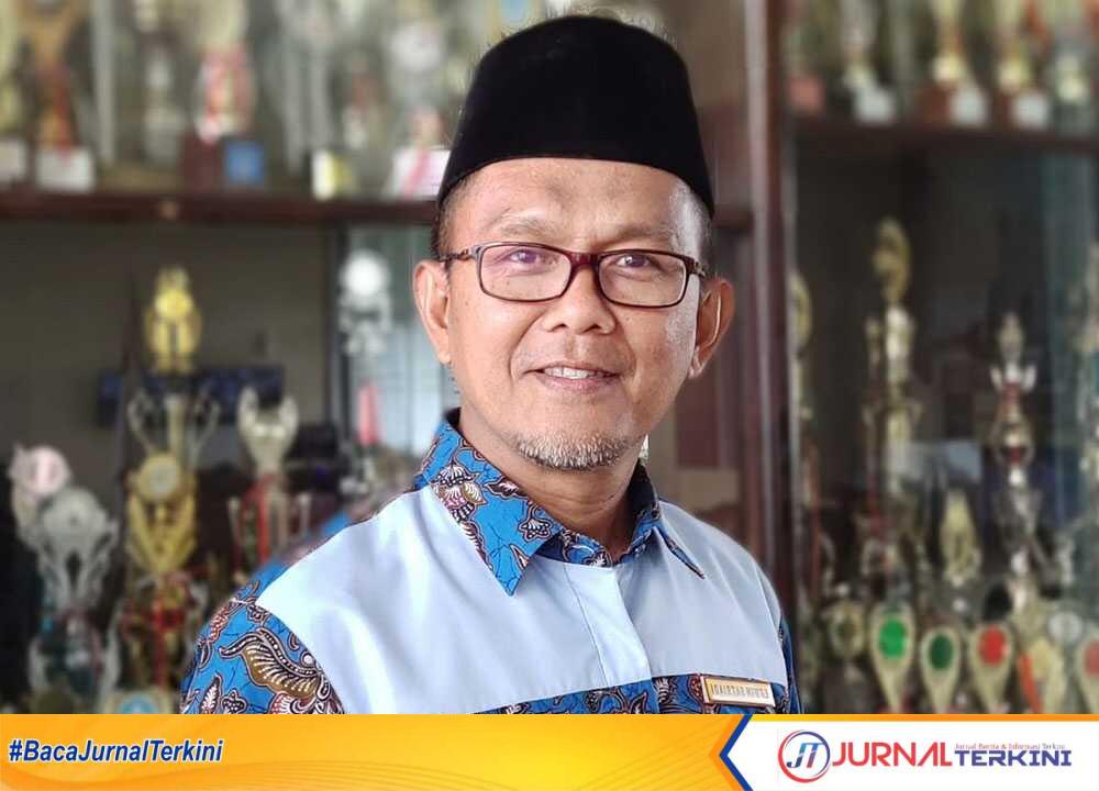 Kepala SMAN 1 Payakumbuh Erwin Satriadi (JurnalTerkini.id/dion)