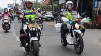 Patroli Kapolres Semarang AKBP Ratna Quratul Ainy gunakan sepeda motor di dampingi Kasat lantas Polres Semarang AKP Lingga Ramadhani dan anggota./Dok.Foto.Jk_Zed.(jurnalterkini.id/Ponco)