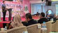 Gubernur Sumbar Mahyeldi saat membuka Mubes Organisasi Minang di Batam, Minggu (11/5/2025). (foto: adpim sumbar)