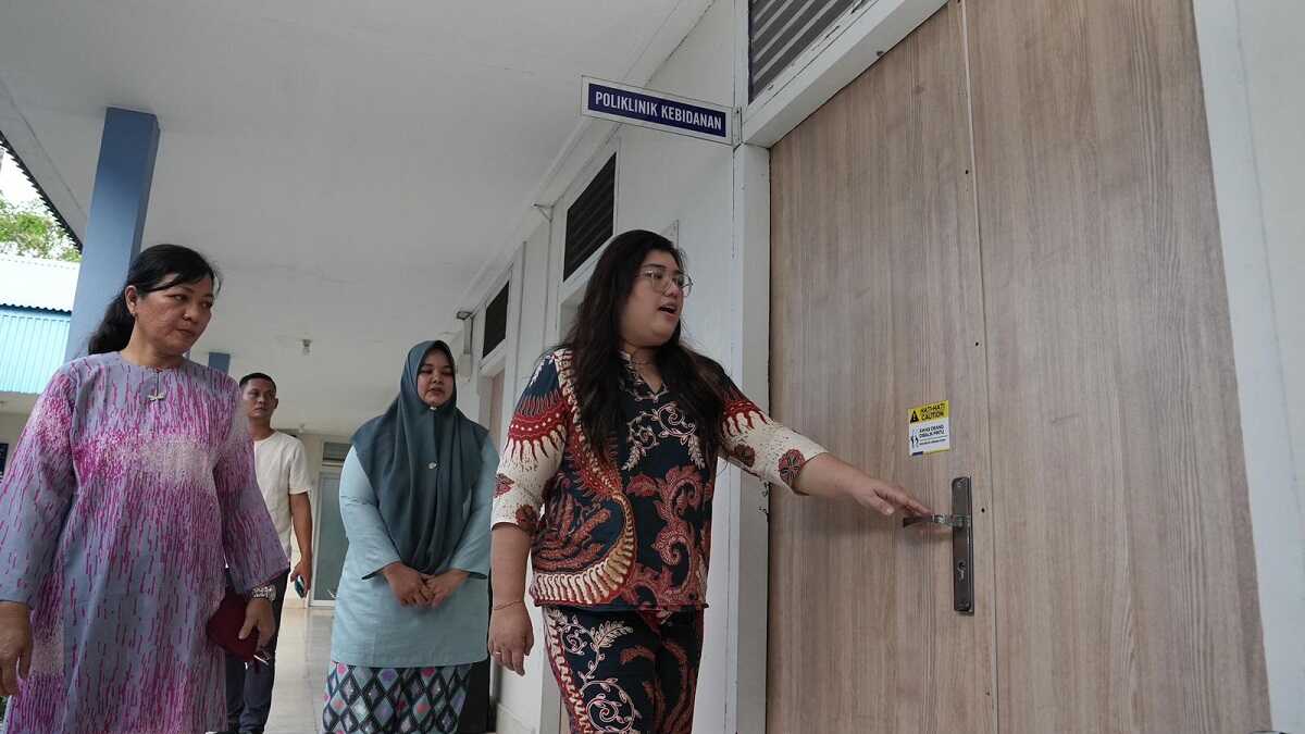 klinik baloi batam-1 Anggota/Deputi Bidang Pelayanan Umum Ariastuty Sirait, meninjau Klinik Baloi yang terletak di salah satu titik tersibuk di Kota Batam, tepatnya di Jl. Bunga Raya No.1, Baloi Indah, Kec. Lubuk Baja, Kota Batam, Jumat (9/5/2025). (foto: humasbpbatam)