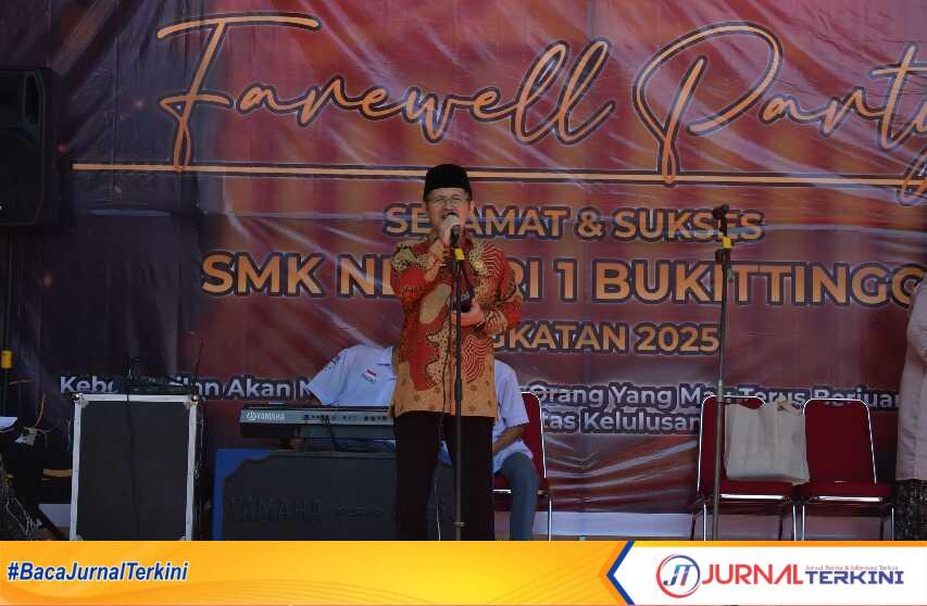 Kegiatan pelepasan kelas XII SMKN 1 Bukittinggi pada Selasa (6/5/2025). (JurnalTerkinid.id/dion).
