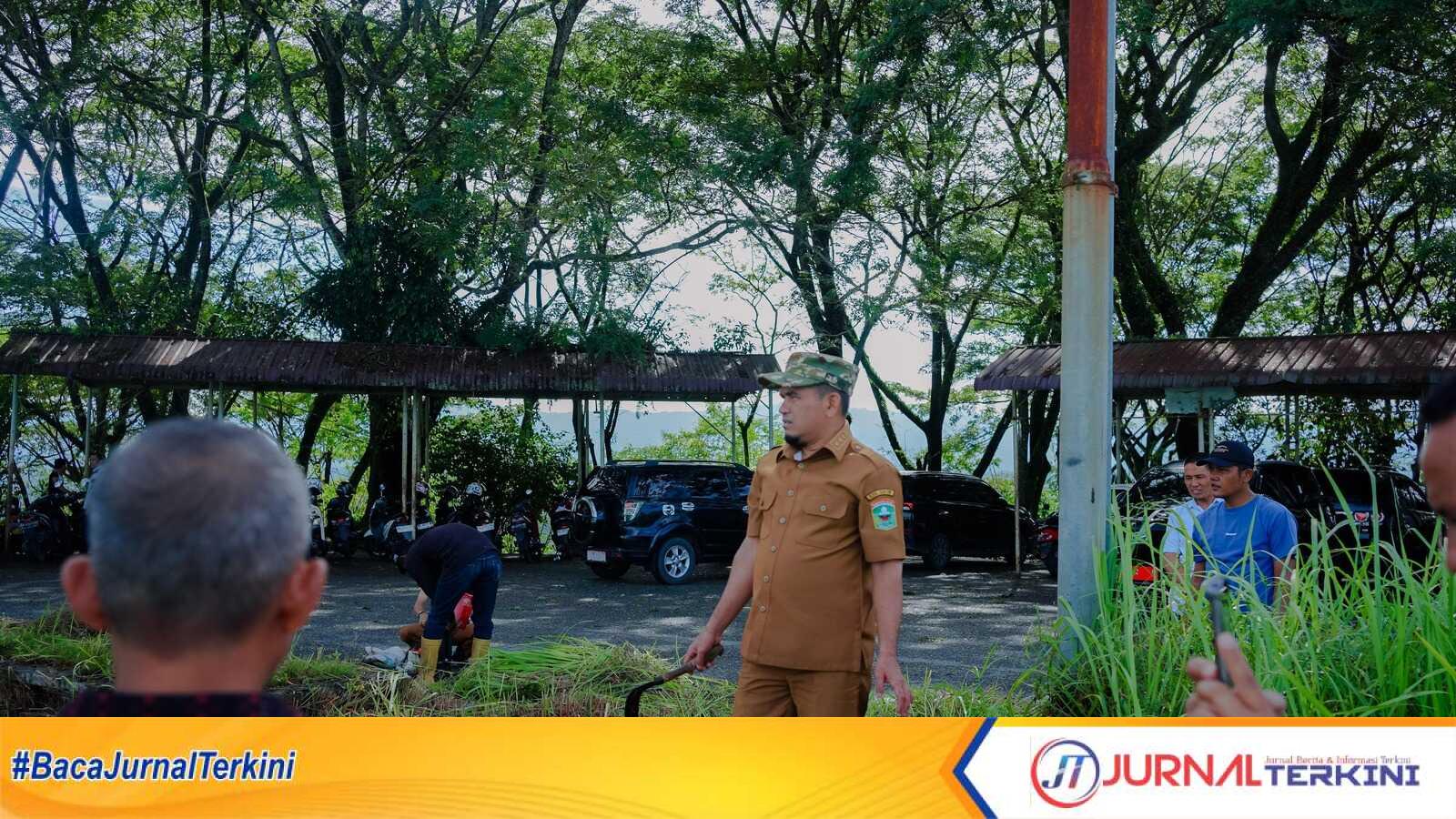 Gerakan Solok bersih dalam rangka 100 hari Jon Firman Pandu- Candra. (Foto DiskominfokabSolok).