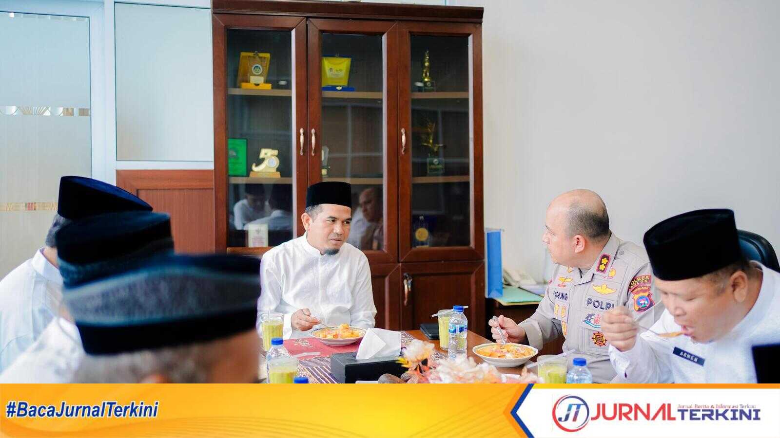 Wakil Bupati Solok Gelar Diskusi Bersama Kapolres dan Ketua LKAAM Bahas Antisipasi Penyakit Masyarakat pada Jum'at (16/05/2025). (Foto DiskominfokabSolok).