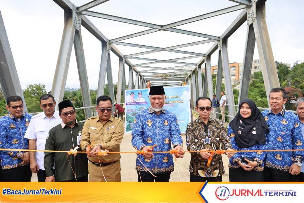 Gubernur Mahyeldi Resmikan Lima Jembatan Strategis Senilai Rp30,7 Miliar di Sumbar
