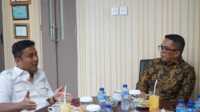 Wagub Sumbar, Vasko Ruseimy, saat membahas Pemutihan Pajak Kendaraan Bermotor di Sumbar bersama Bapenda. (Foto : Adpim Sumbar).
