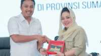 Titiek Soeharto (kanan) saat Kunjungan Kerja Ke Sumbar disambut Wagub Vasko (kiri) pada Jum'at (20/06/2025).(Foto Adpim Sumbar).