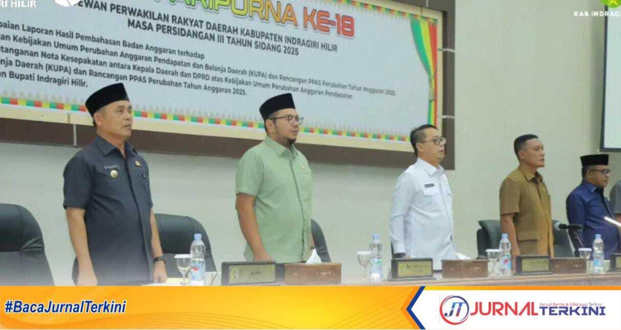 Ket foto: Bupati Inhil, Haji Herman, saat pidato penyampaian kesepakatan kebijakan umum perubahan APBD dan rancangan PPAS perubahan tahun 2025 di ruang rapat Paripurna DPRD Inhil, Senin (14/7/2025).