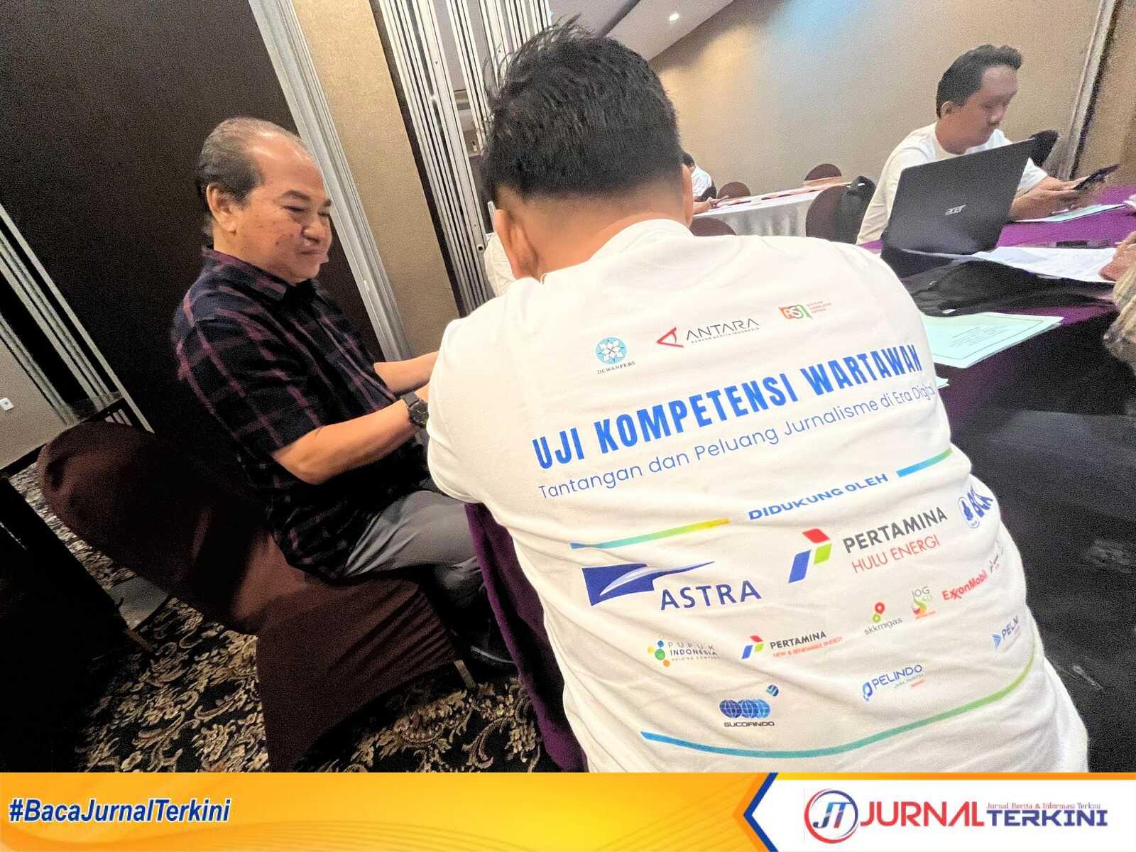 Hari kedua, Peserta UKW saat diuji kompetensinya oleh pemateri di Surabaya, Kamis (31/07/2025) Dok. Istimewa