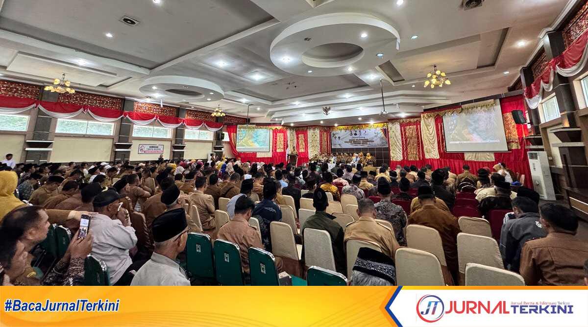 Bupati Jon Firman Pandu Buka Acara Forum Silaturahmi Gerakan Bersama Membangun Kab Solok pada Senin (7/7/2025) (Foto DiskominfokabSolok).