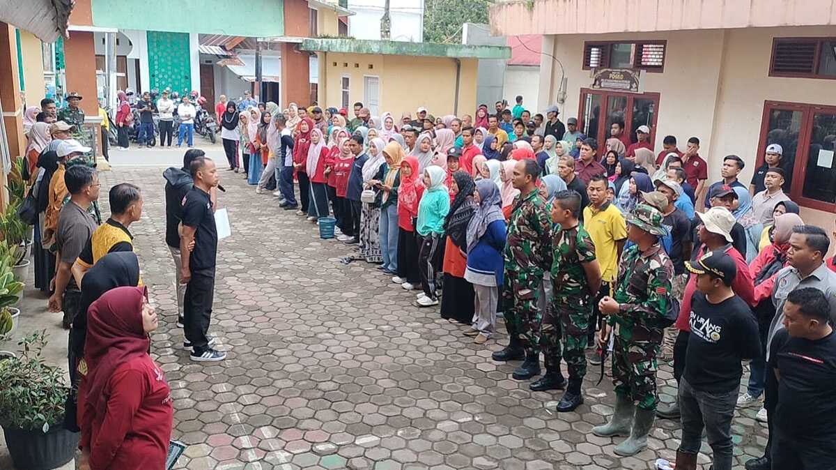 Kegiatan Apel sebelum laksanakan Goro di Nagari Gantung Ciri, Jum'at (2/5/2025) (foto DiskominfokabSolok)