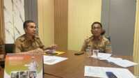 Kepala Biro Kesra Setda Provinsi Sumbar, Al Amin. (Kanan).(Foto Adpim Sumbar).