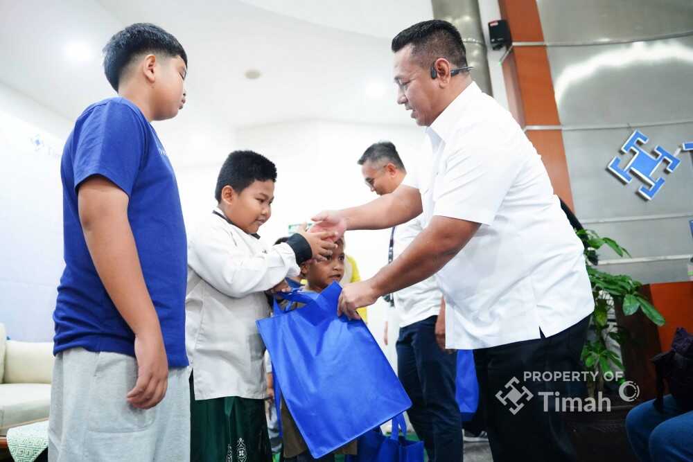 khitanan massal pt timah Menyambut Hari Ulang Tahun (HUT) ke-49, PT Timah Tbk kembali menggelar Bulan Bakti sebagai wujud komitmen perusahaan dalam memberikan kontribusi nyata kepada masyarakat. Kegiatan ini berlangsung di Kantor PT TIMAH Tbk Jakarta, Rabu (16/7/2025). (Timah)