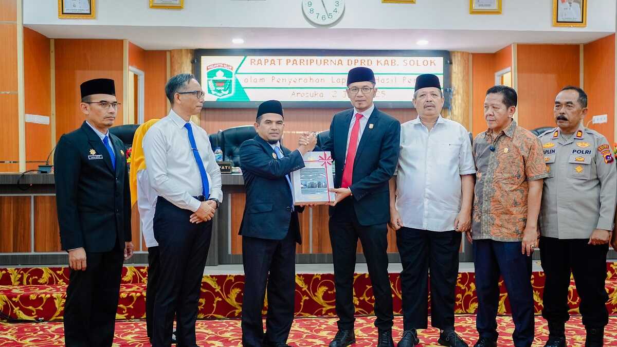 lhp bpk solok Wakil Bupati Solok Serahkan LHP BPK atas Penyelenggaraan Pemerintahan Tahun Anggaran 2024, Senin (02/06/2025). (Foto DiskominfokabSolok).