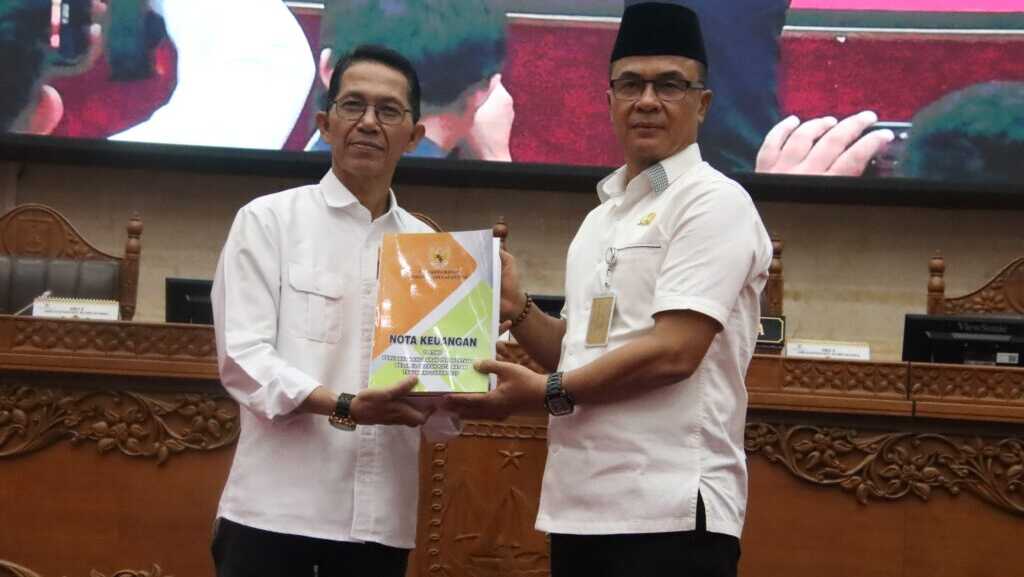 nota keuangan apbd 2025 Batam DPRD Kota Batam menggelar rapat paripurna dengan agenda penyampaian Nota Keuangan atas Ranperda tentang Perubahan APBD Tahun Anggaran 2025, Senin (30/6/2025).