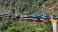 Pemprov Sumbar akan Tertibkan Pedagang di Atas Jembatan Kelok 9.(Foto Adpim Sumbar).