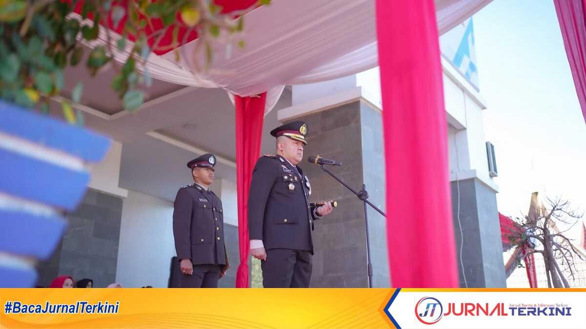 upacara hari bhayangkara di solok Kapolres Solok AKBP Agung Pranajaya S. I. K, memimpin upacara Hari Bhayangkara ke 79. (Foto DiskominfokabSolok).