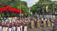 Kirab Bima Suci dan Genderang Seruling Gita Jala Taruna Semarakkan HJK Padang ke-356. (Foto : Kominfo Padang).