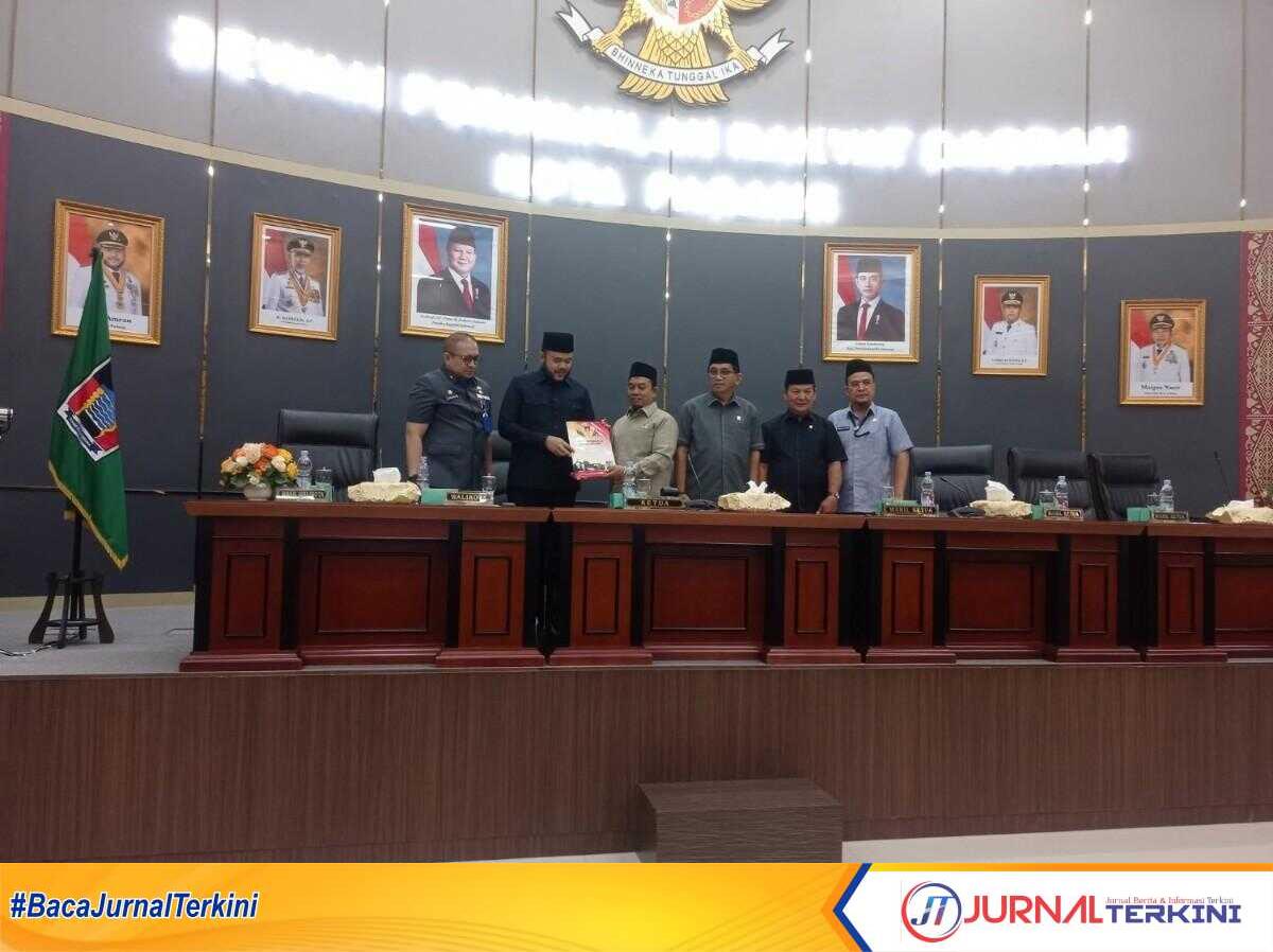 Rapat Paripurna DPRD Kota Padang Buka Masa Sidang I Tahun 2025/2026 di Gedung DPRD Kota Padang, Aie Pacah, Kamis (28/8/2025). (Foto Kominfo Padang).