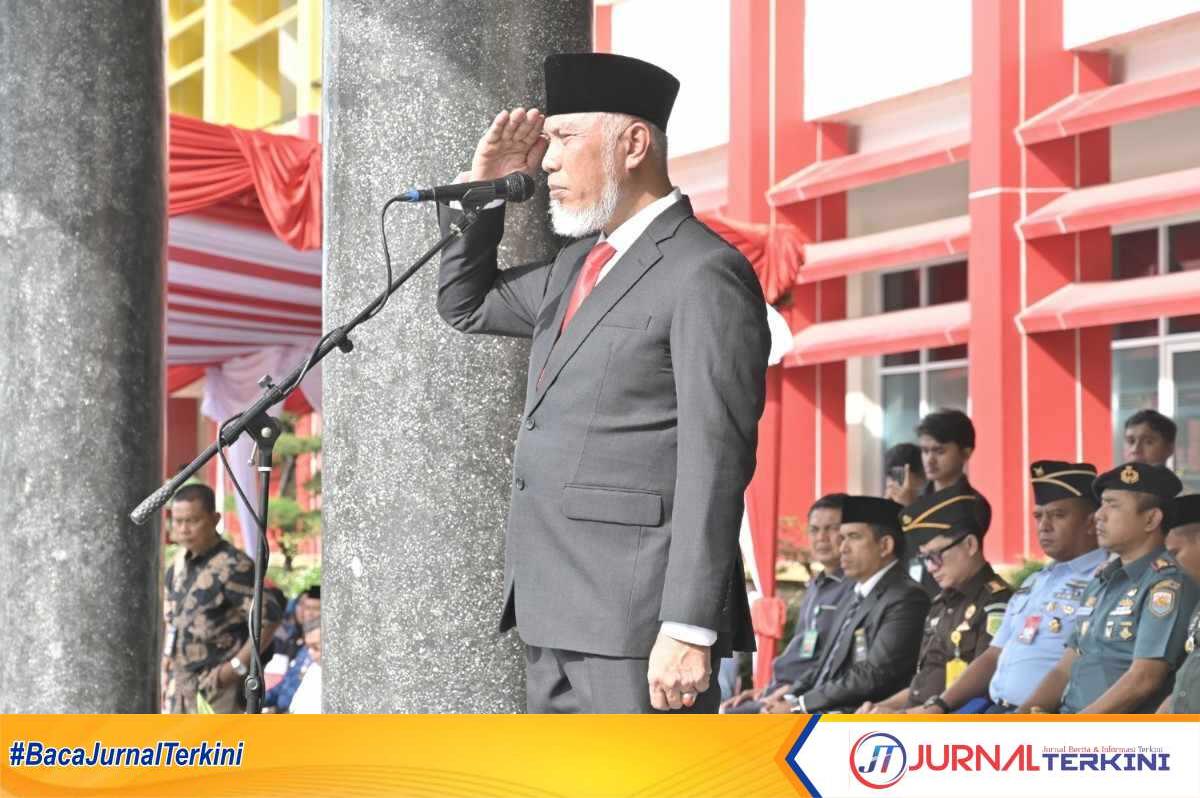IMG-20250717-WA0033 Upacara Peringatan Hari Koperasi Nasional ke-78 tingkat provinsi Sumbar yang digelar di halaman Kantor Gubernur, Kamis (17/7/2025). (Foto Adpim Sumbar).