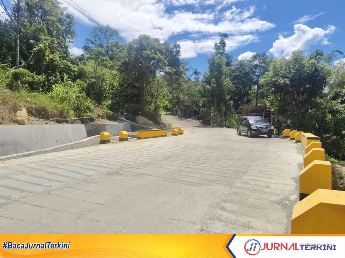 Jembatan Rampung 100 Persen, Warga Guguak Malalo Sambut dengan Antusias. (Foto Adpim Sumbar).