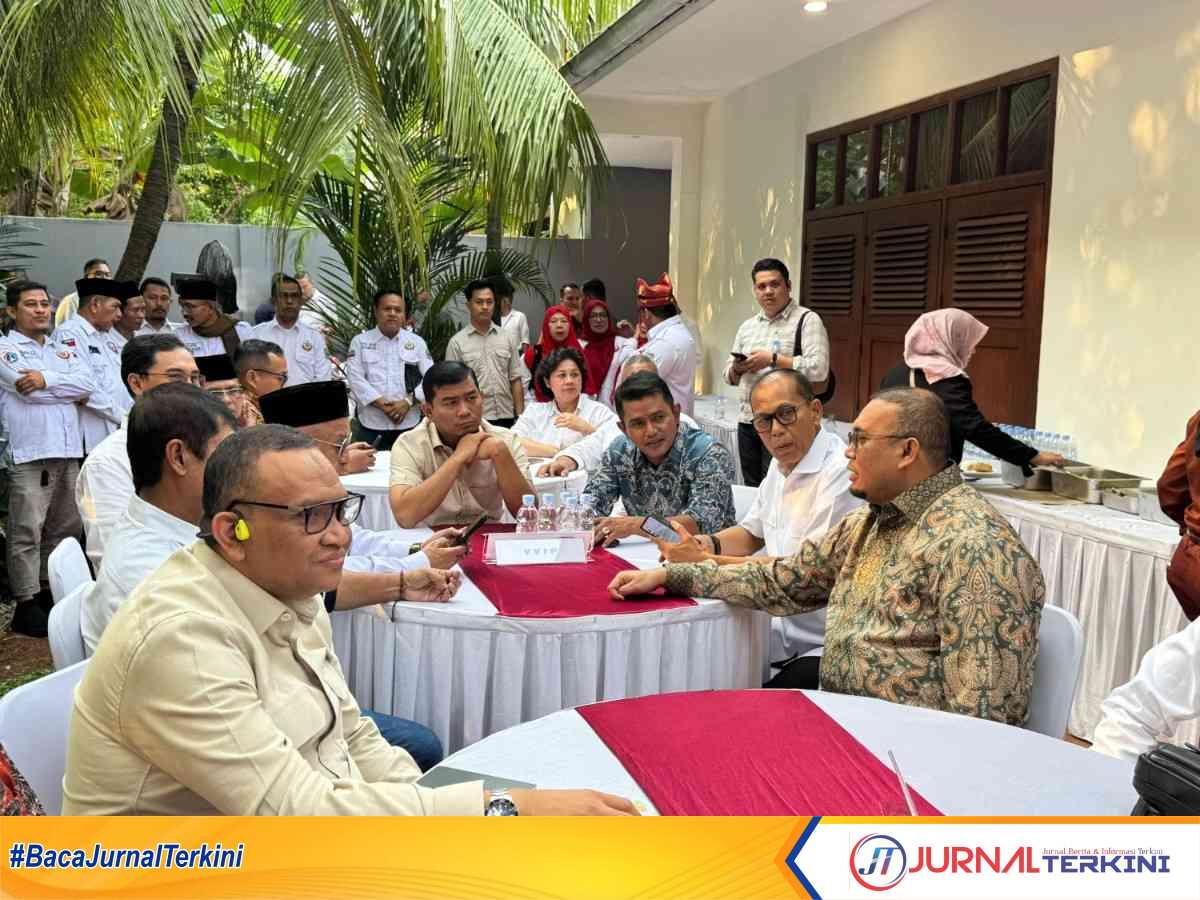 Bupati Solok Hadiri Peringatan HUT IKM ke - 9 (foto DiskominfokabSolok).