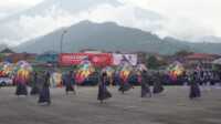 Marching Band SMAN 1 Sukses Meriahkan Upacara Penurunan Bendera HUT RI. (Foto Kominfo PP).