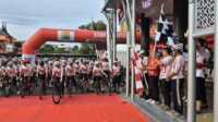 Gubernur Sumbar Lepas Peserta Gowes Parade Merah Putih 80 Kilometer. (Foto Adpim Sumbar).