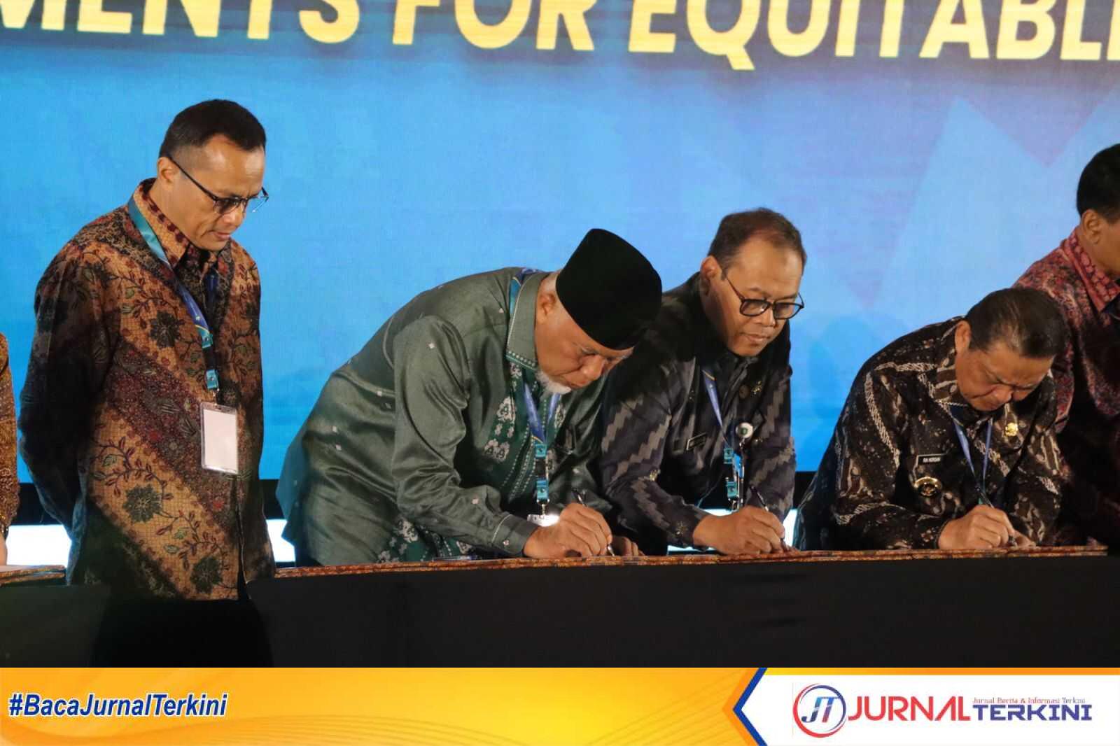 IMG-20250827-WA0057 Gubernur Mahyeldi di dampingi Dirut RSAM menghadiri 2nd International Conference on Advancing Post Graduate Medical Education 2025 di Jakarta, Rabu (27/8/2025). (Foto Adpim Sumbar).