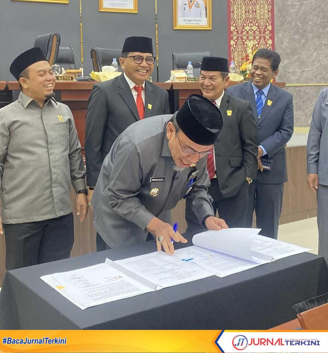 Rapat Paripurna DPRD Kota Padang, Jumat (15/8/2025). (Foto Kominfo Padang).