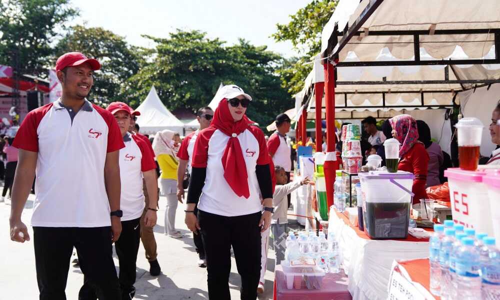 bazar umkm pt timah Rangkaian acara "Pekan Sehat" dalam rangka HUT ke-49 PT Timah Tbk di Pantai Nek Aji, Toboali, pada Sabtu (16/8/2025), juga dimeriahkan dengan bazar UMKM. (timah)