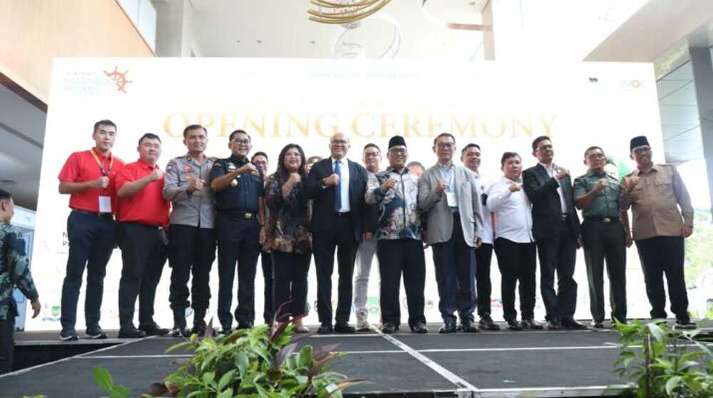 pametan imox Ketua DPRD Kota Batam, Haji Muhammad Kamaluddin, menghadiri pembukaan Pameran The 8th Indonesia Maritime Expo (IMOX) yang digelar di Hotel Radisson, Rabu (6/8/2025). (dprd.batam.go.id)