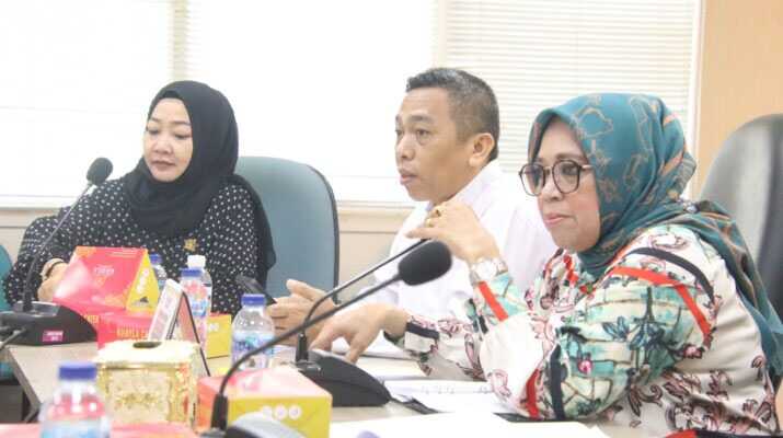 pansus ranperda kota ramah anak batam Panitia Khusus (Pansus) DPRD Kota Batam memulai pembahasan Rancangan Peraturan Daerah (Ranperda) tentang Kota Ramah Anak, Selasa (5/8/2025). (dprd.batam.go.id)