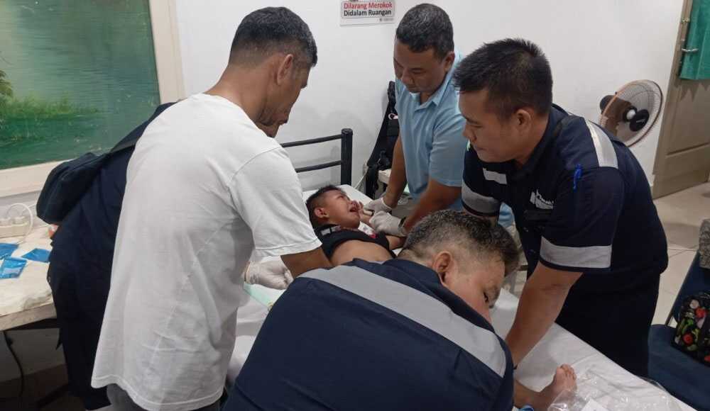 Dalam rangka menyemarakkan Bulan Bakti HUT ke-49, PT Timah Tbk menggelar khitanan massal di wilayah operasional, salah satunya di Kabupaten Bangka Selatan, Kamis (31/7/2025). (timah)