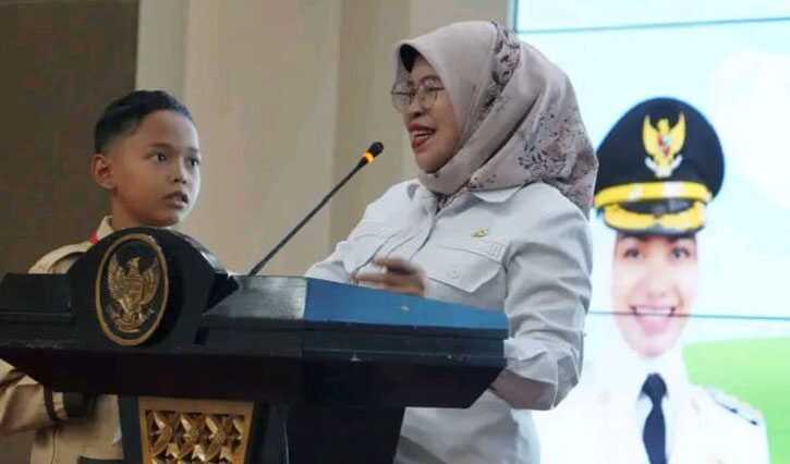 Pemerintah Kabupaten Dharmasraya menyelenggarakan Peringatan Hari Anak Nasional (HAN) ke-41 Tingkat Kabupaten Dharmasraya Tahun 2025, di Auditorium Dharmasraya, pada 30–31 Juli 2025. (dokumentasi pribadi)
